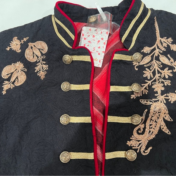 NWT Free People fabulously detailed, rare Navy cropped jacket! - Picture 2 of 7